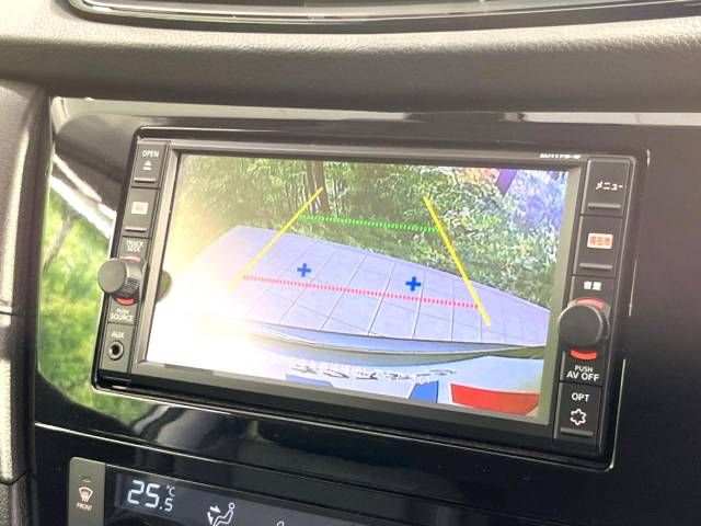 Nissan X-TRAIL 2017-07 9557-4