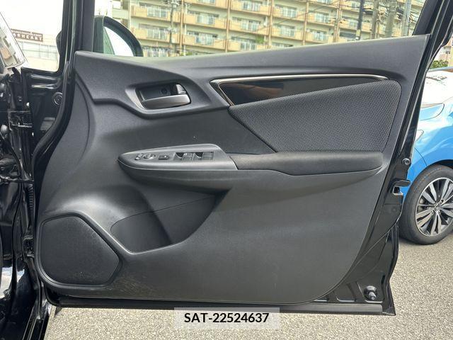 Honda FIT HYBRID 2018-02 360221-11