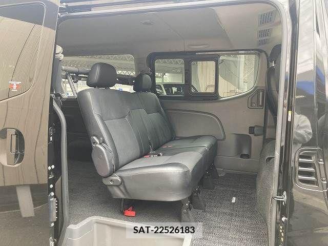 Nissan NV350 Caravan 2018-04 244399-11