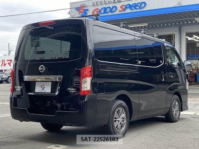 Nissan NV350 Caravan 2018-04 244399-16