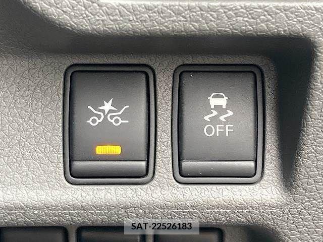 Nissan NV350 Caravan 2018-04 244399-3
