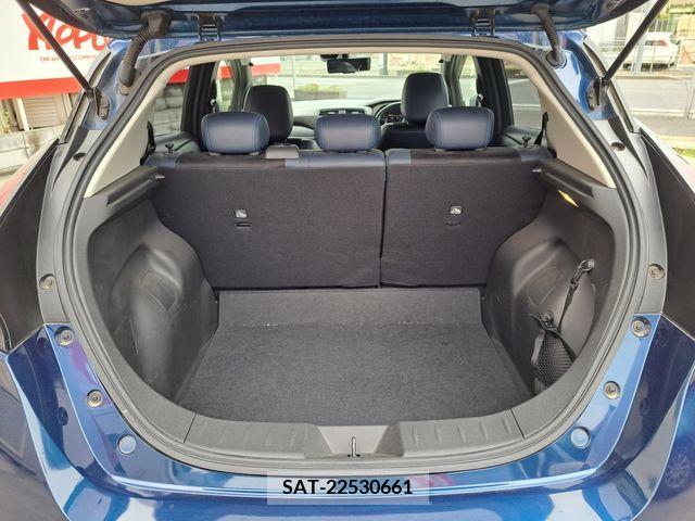 Nissan LEAF 2019-10 377695-14