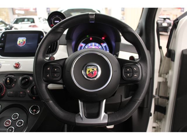 Abarth 595 2018-09 10156-17