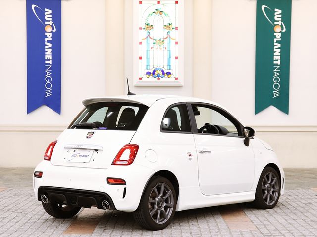 Abarth 595 2018-09 10156-2