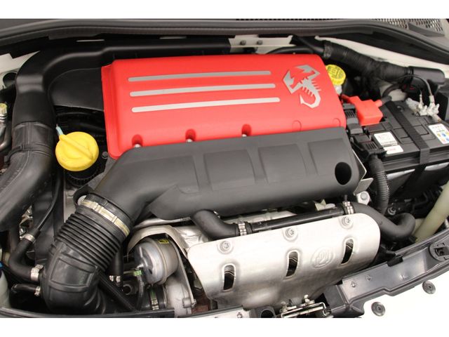 Abarth 595 2018-09 10156-29