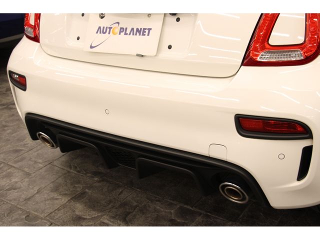 Abarth 595 2018-09 10156-23