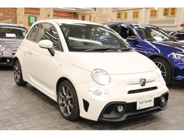 Abarth 595 2018-09 10156-24