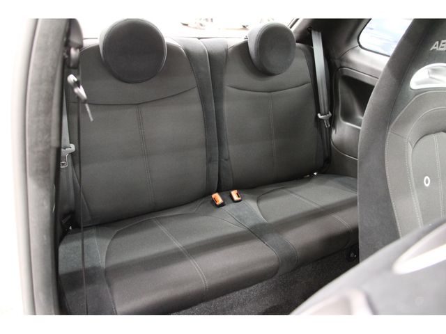 Abarth 595 2018-09 10156-19