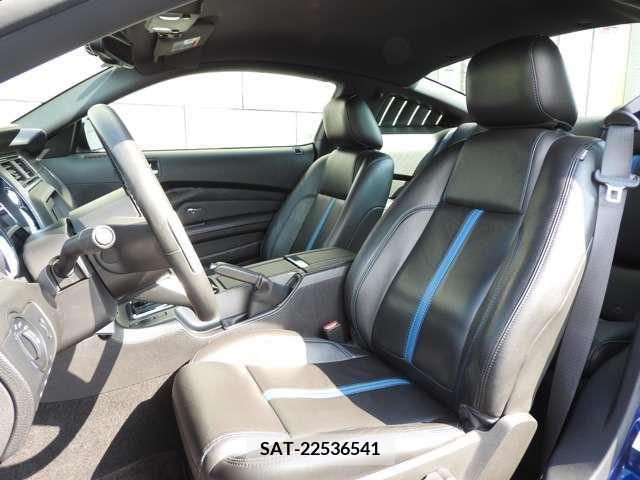 Ford MUSTANG 2010-06 216097-9