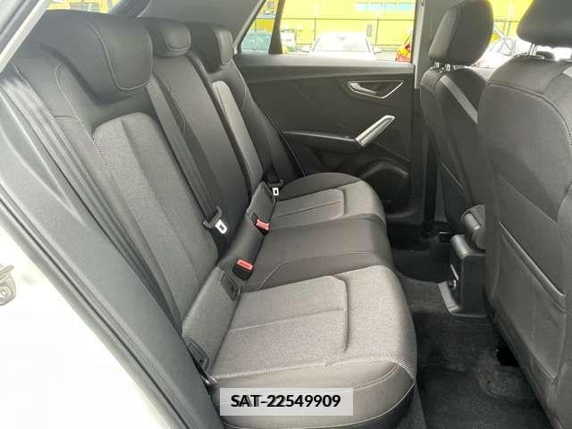 Audi Q2 2019-11 356573-13