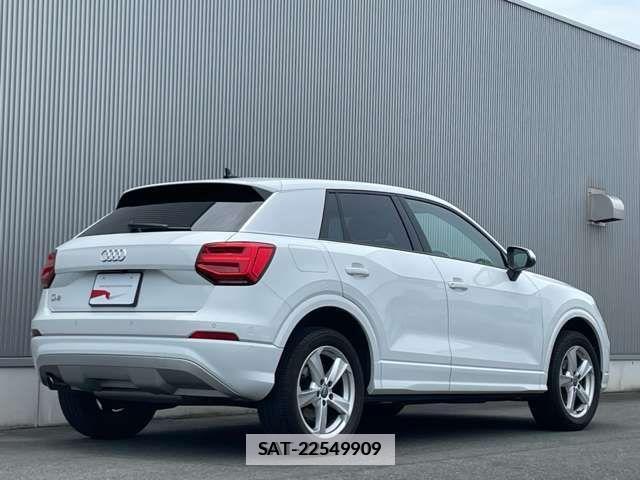Audi Q2 2019-11 356573-4