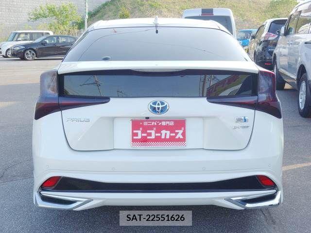 Toyota PRIUS 2019-04 200128-3