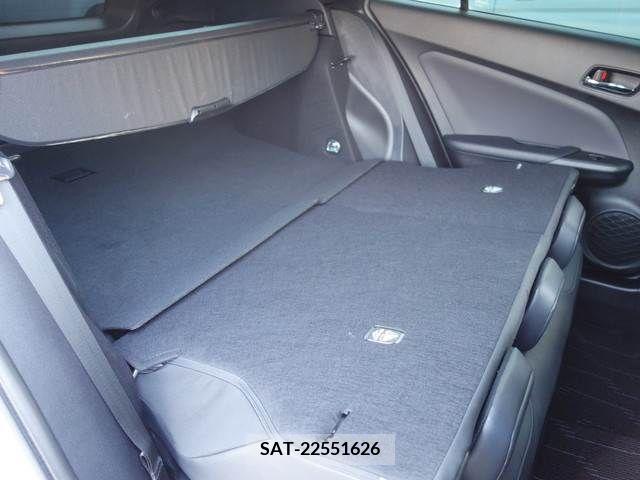 Toyota PRIUS 2019-04 200128-15