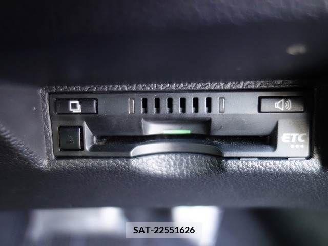Toyota PRIUS 2019-04 200128-10