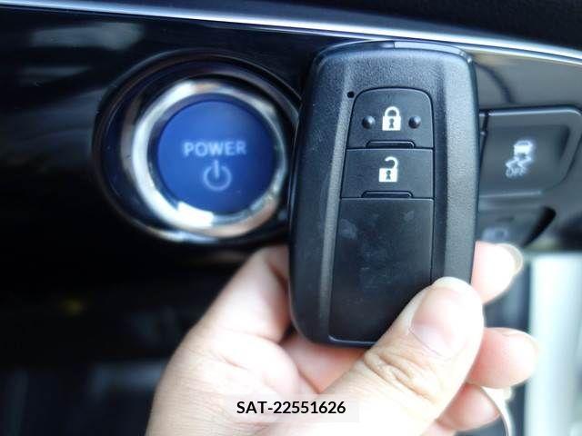 Toyota PRIUS 2019-04 200128-12