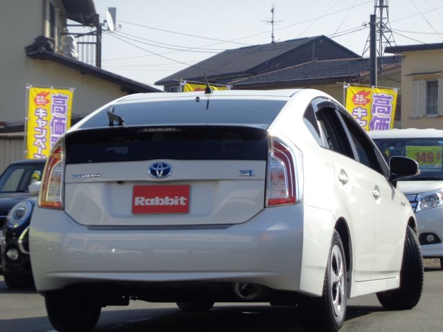 Toyota PRIUS 2015-06 186483-6