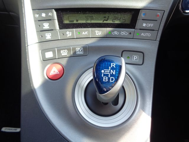 Toyota PRIUS 2015-06 186483-12