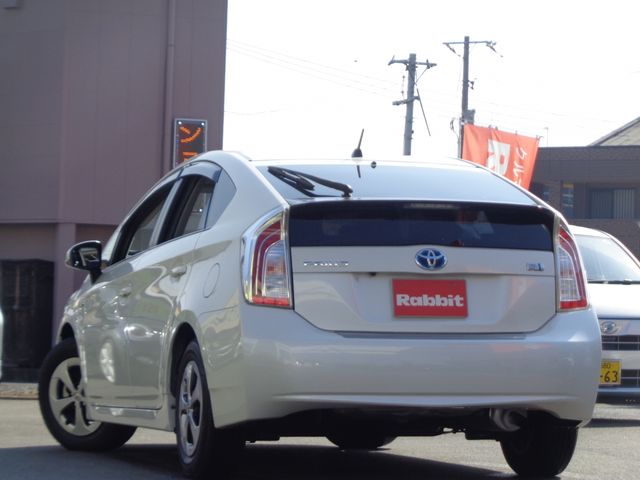 Toyota PRIUS 2015-06 186483-2
