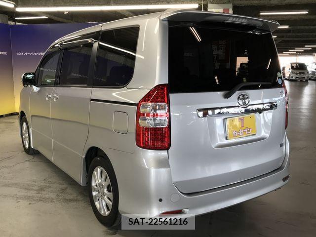 Toyota NOAH 2011-03 321319-9