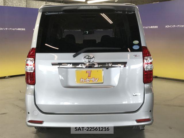 Toyota NOAH 2011-03 321319-7