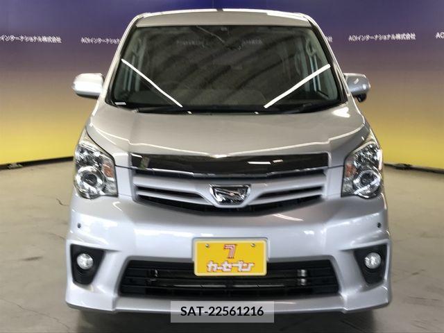 Toyota NOAH 2011-03 321319-3