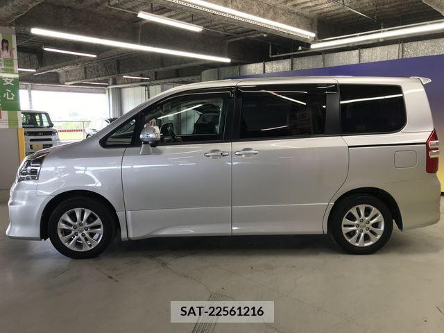 Toyota NOAH 2011-03 321319-4