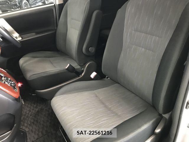 Toyota NOAH 2011-03 321319-13