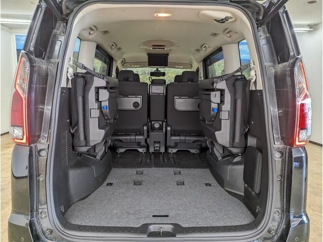 Nissan SERENA 2018-06 184669-12