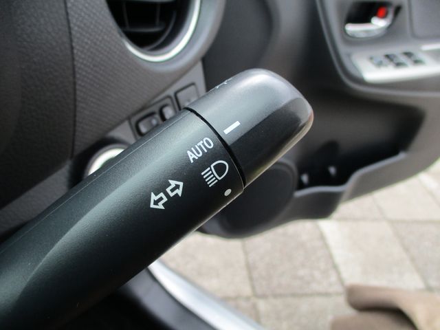 Toyota VITZ 2014-07 355-20