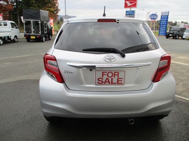 Toyota VITZ 2014-07 355-2