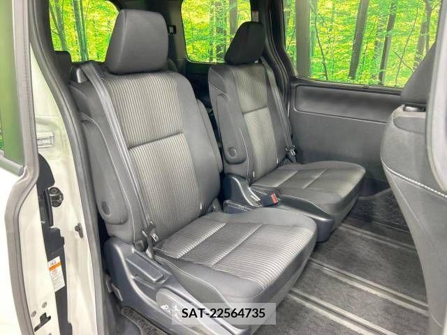 Toyota VOXY 2019-06 321629-9
