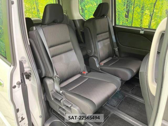 Nissan SERENA 2018-10 219953-9