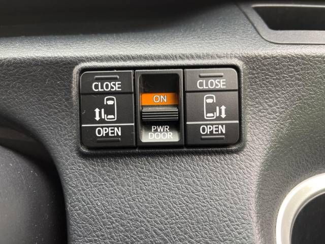 Toyota SIENTA 2017-03 5267-3