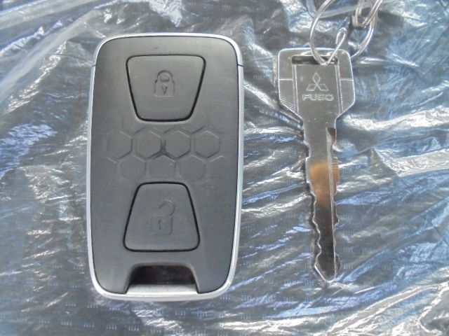 Mitsubishi CANTER 2023-01 4287-17