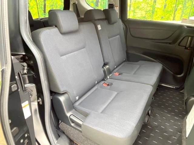Toyota SIENTA 2017-08 193827-9