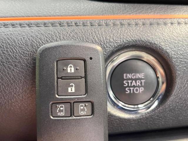Toyota SIENTA 2017-08 193827-7