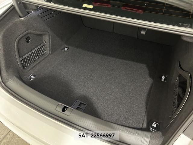 Audi A4 2021-03 292558-16