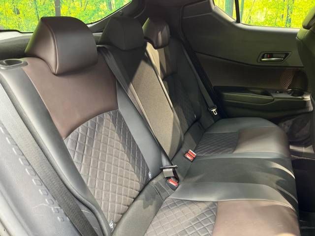 Toyota C-HR 2017-09 23025-9