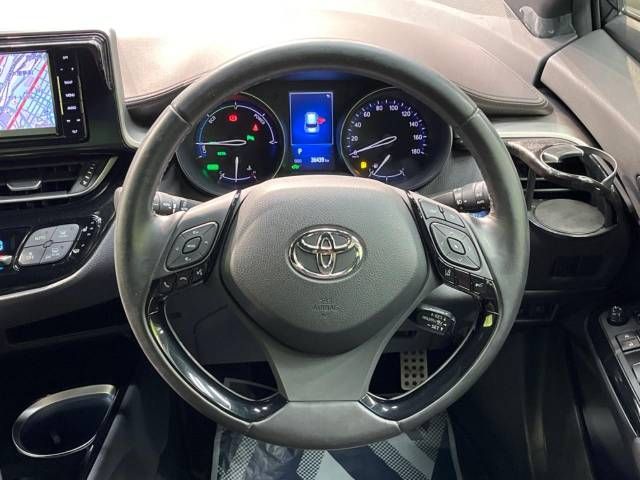 Toyota C-HR 2017-09 23025-11