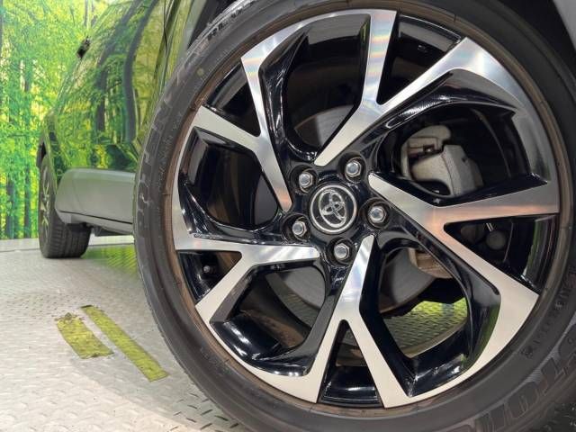 Toyota C-HR 2017-09 23025-13