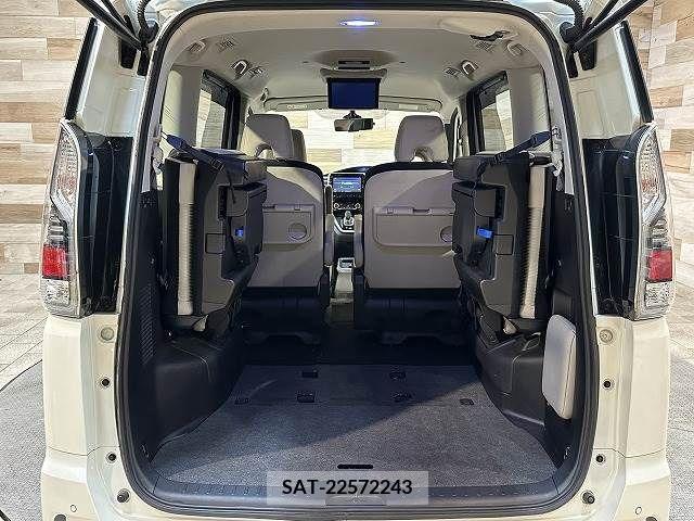 Nissan SERENA 2018-04 222189-19