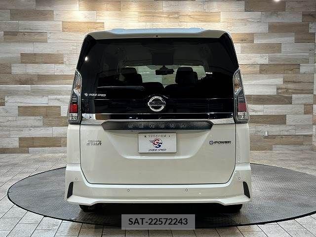 Nissan SERENA 2018-04 222189-18