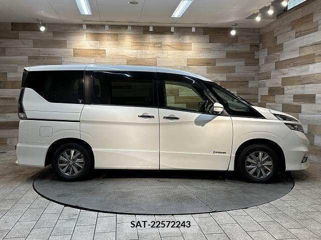 Nissan SERENA 2018-04 222189-17