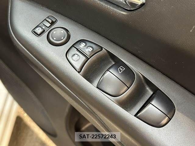 Nissan SERENA 2018-04 222189-15