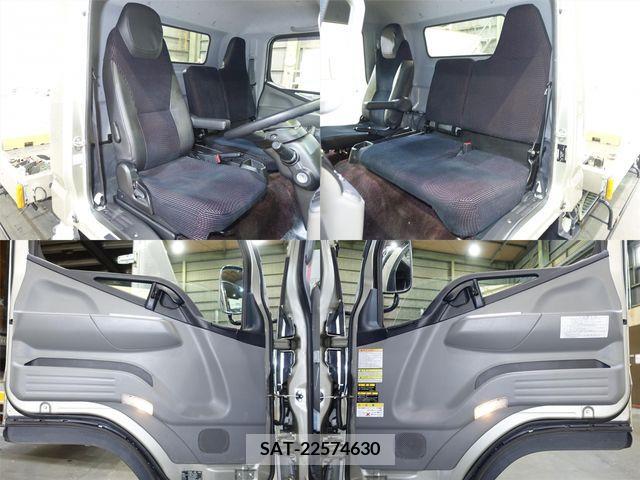 Mitsubishi CANTER 2019-11 207408-12