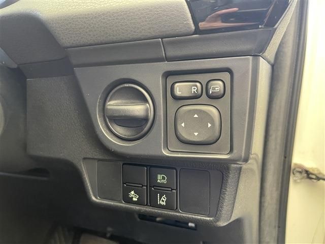 Toyota COROLLA FIELDER 2015-09 190729-6