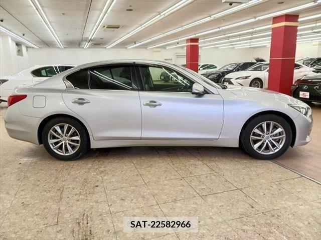 Nissan SKYLINE 2014-12 208873-3