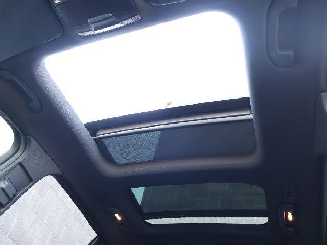 Mercedes Benz GLC-CLASS 2016-02 28582-16
