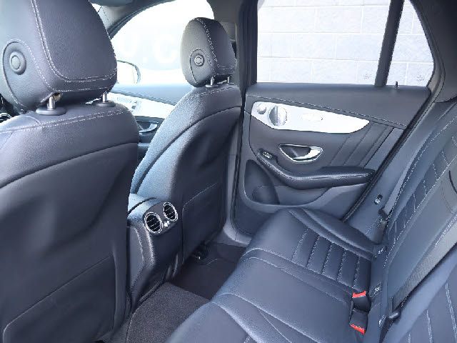 Mercedes Benz GLC-CLASS 2016-02 28582-3