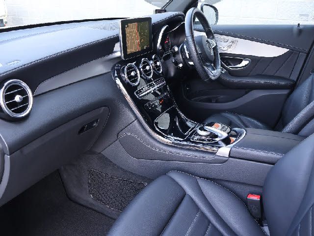 Mercedes Benz GLC-CLASS 2016-02 28582-1
